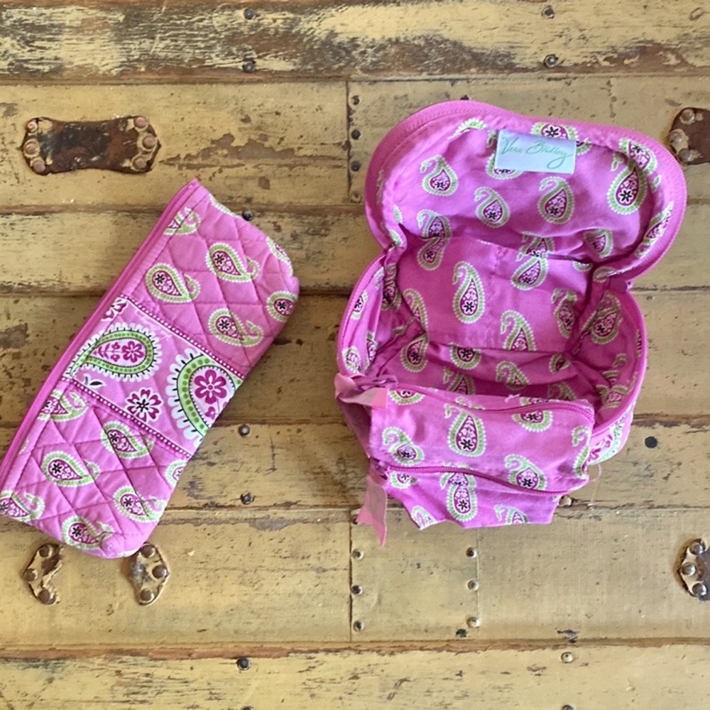 VERA BRADLEY QUILTED PATTERN MAKEUP BAG TRAVEL JEWELRY ORGANIZER SET OF 2